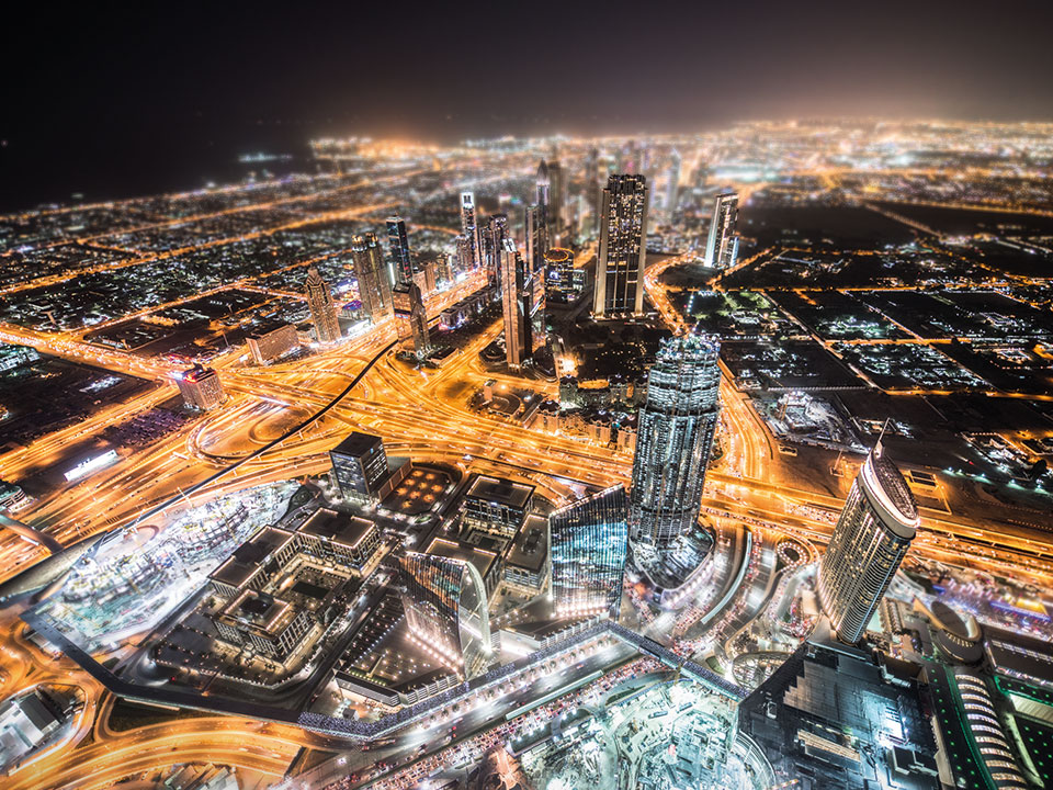 Dubai von oben in die Ferne