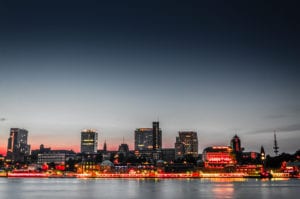 Hamburg Landungsbrücken Skyline | | Stimmungsfänger