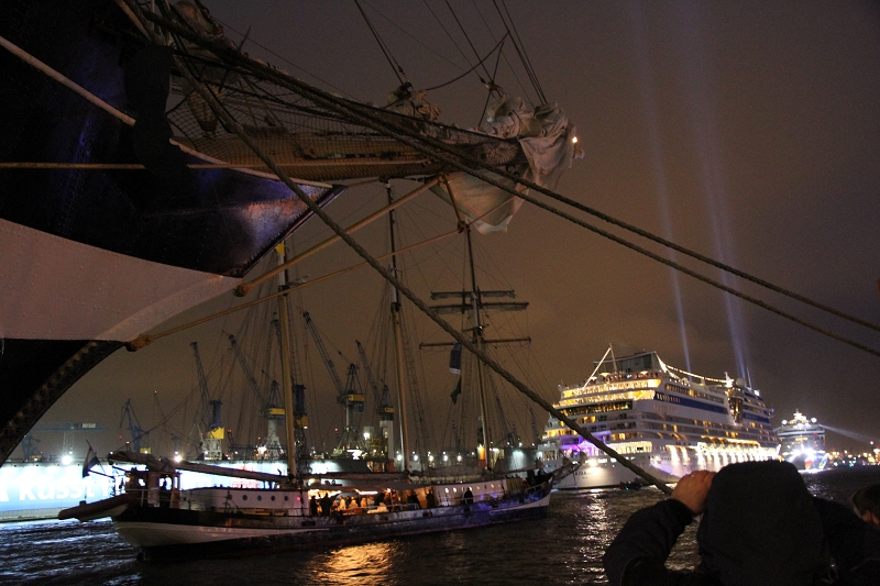 Motiv Hafenfeier in der Nacht | Foto Harry Lütjens